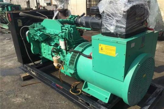 發(fā)電機(jī)租賃一天多少錢，100KW-300KW租一天在1000元左右